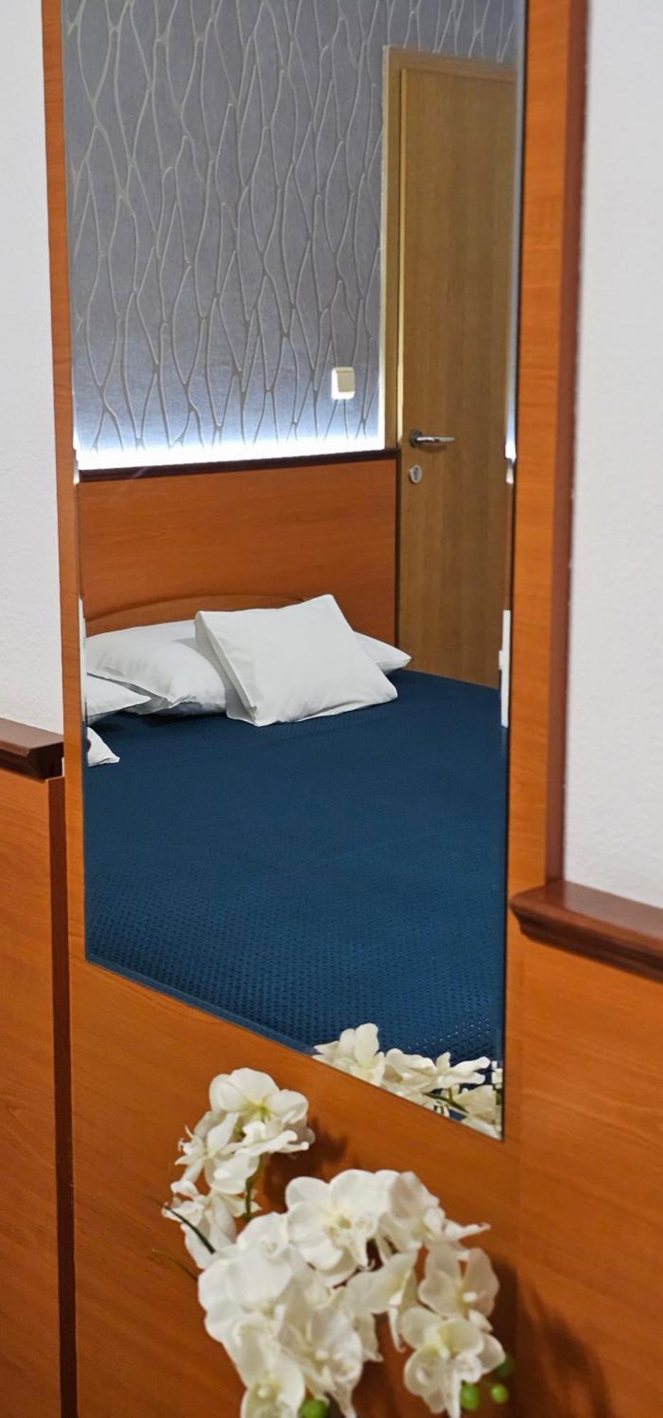 Sobe/Rooms Riva Zadar Luaran gambar